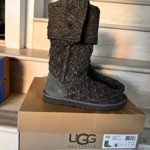 Like New Worn 1x UGG Cardy Boot Size 6